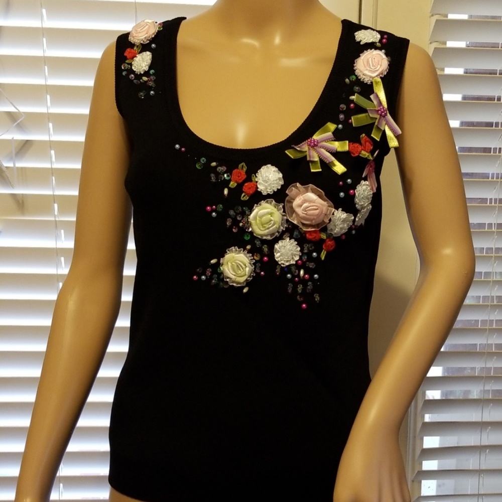 NEW Victoria Harbour Embellished Knit Sweater Sz S